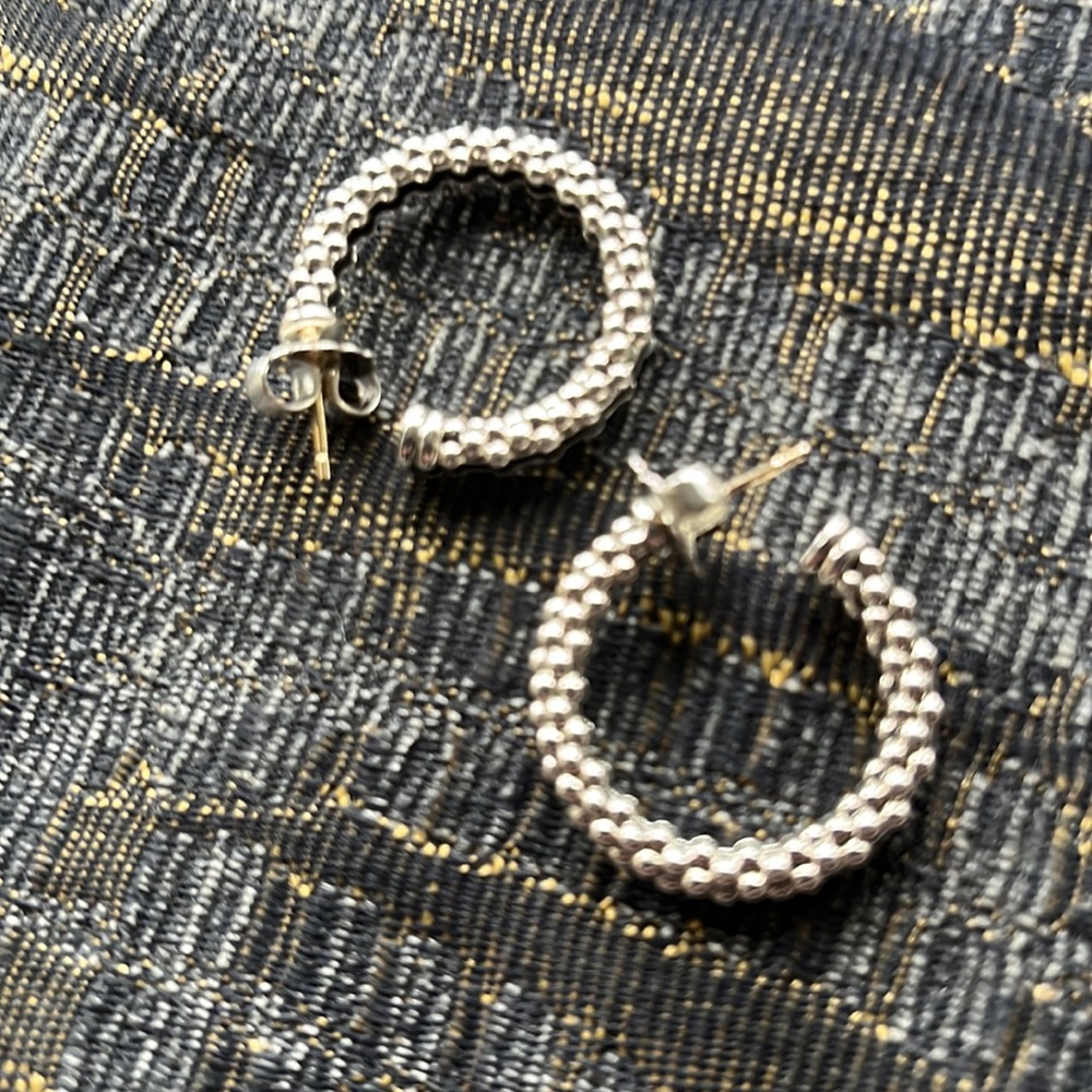 Authentic Lagos Signature caviar earrings like new never worn